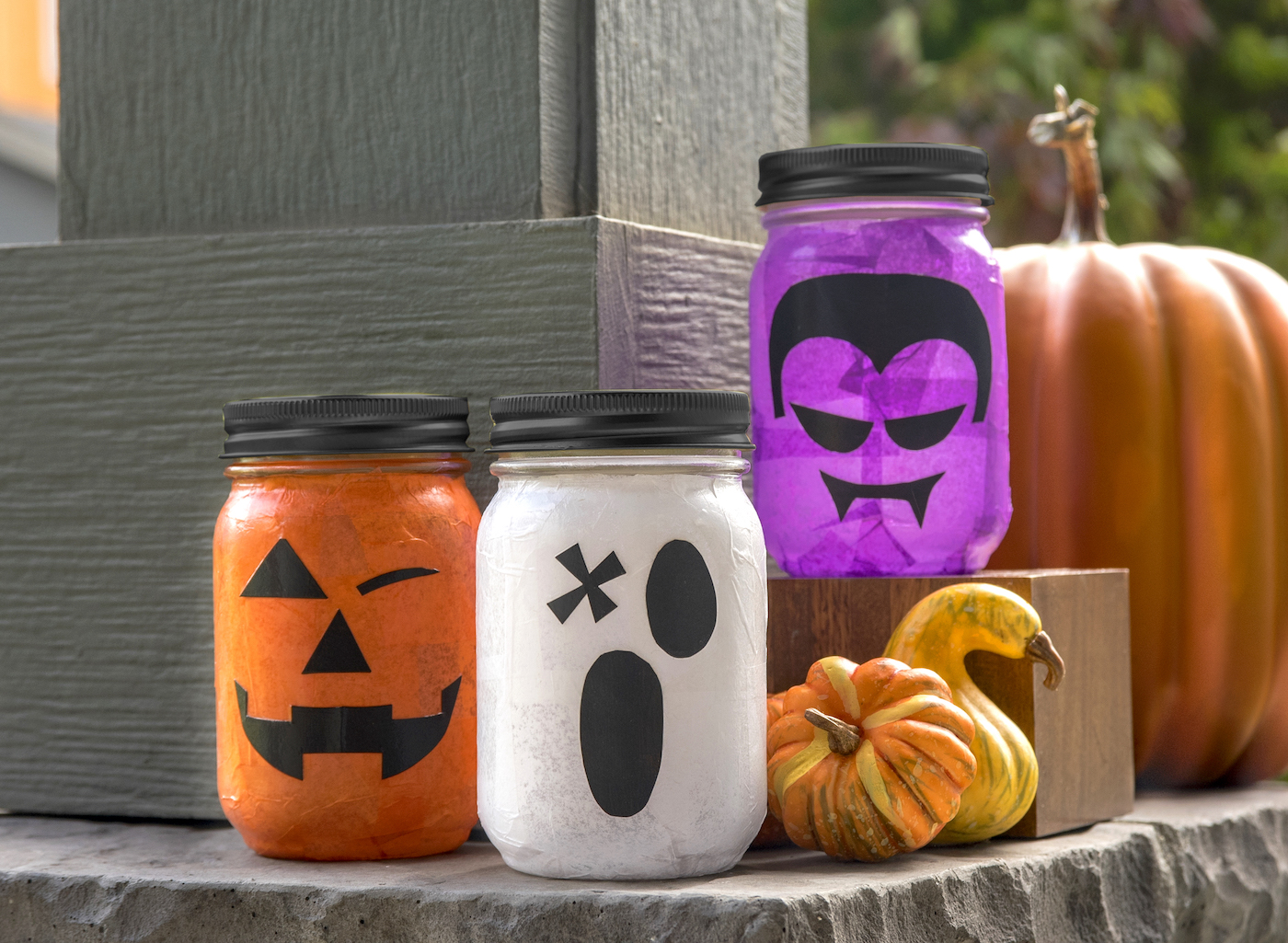 Halloween mason jar lanterns
